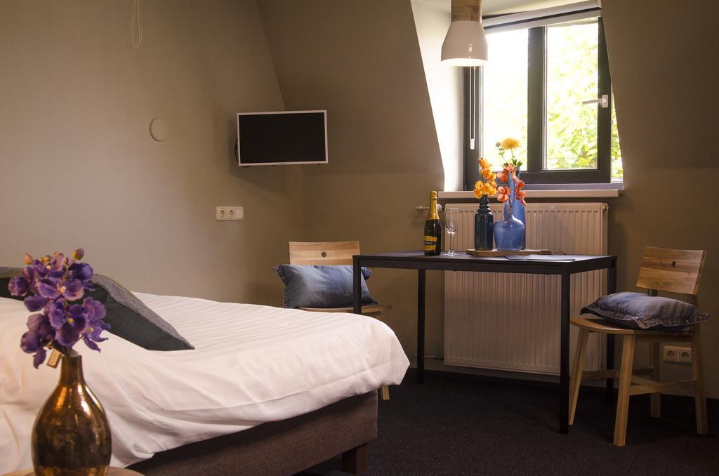 Jambon Hotell Uden Eksteriør bilde